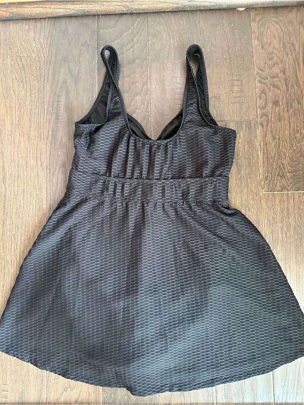 Maxine’s of Hollywood. Women’s Spa Textured Black Swim Dress One Piece, Size 14